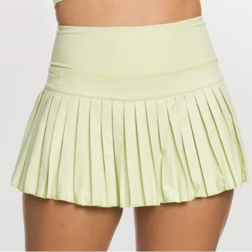 Gold hinge skirt